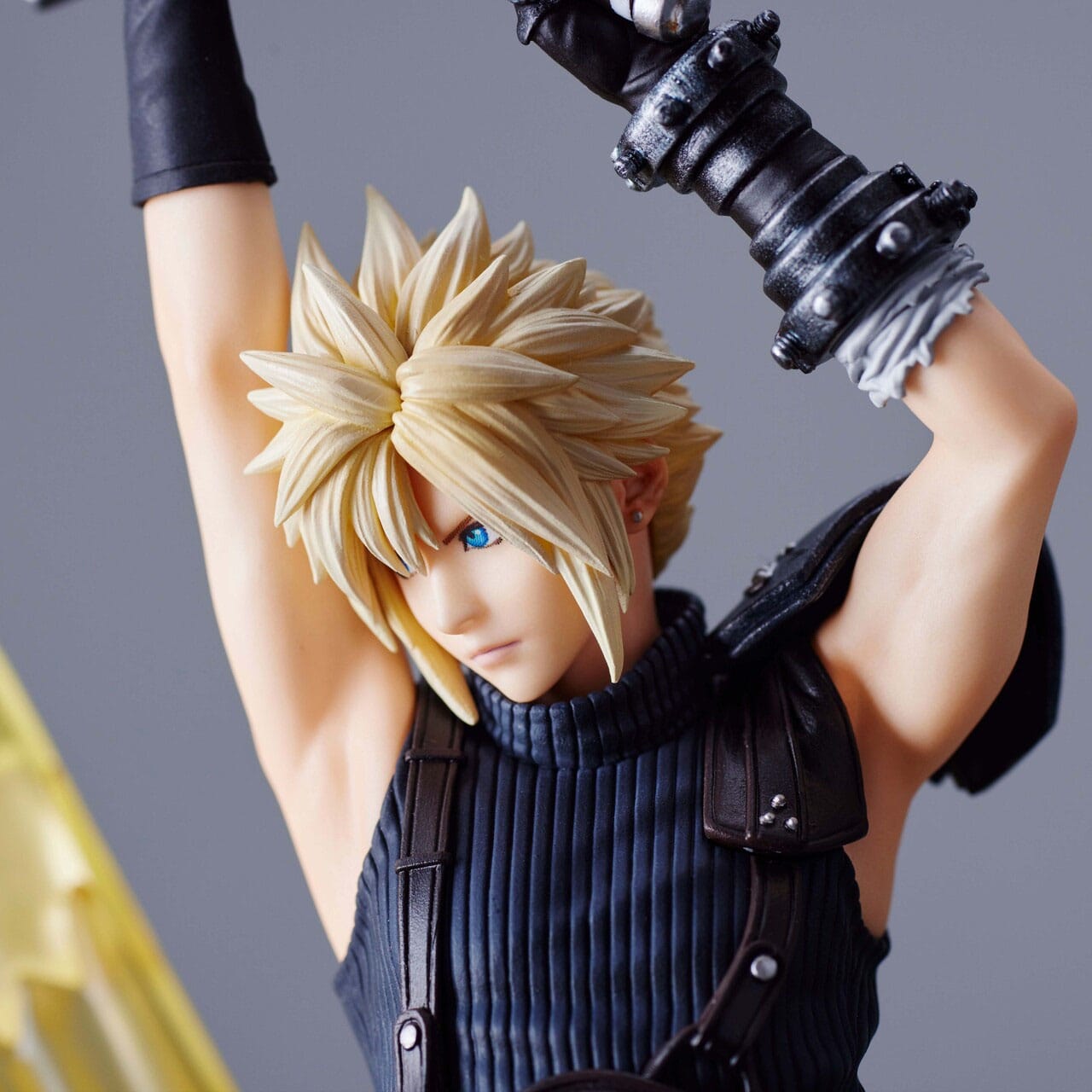 Final Fantasy VII Rebirth – Cloud Strife PVC Figure (30 cm)